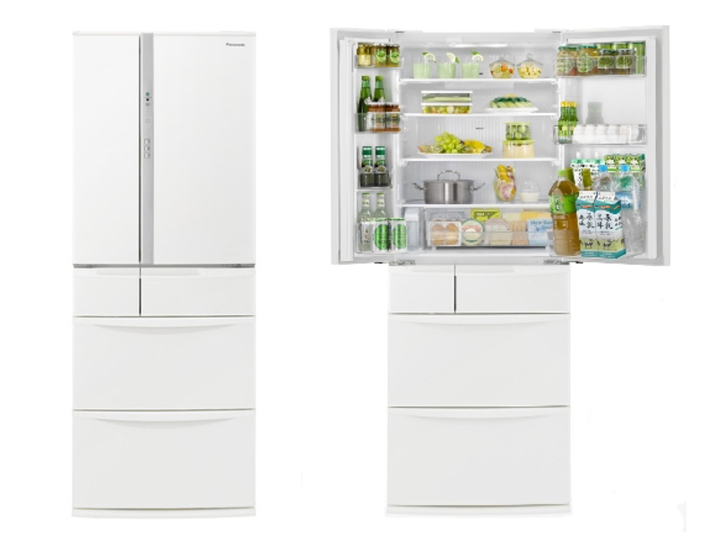パナソニック、最上段奥のデッドスペースをなくした451L薄型冷蔵庫