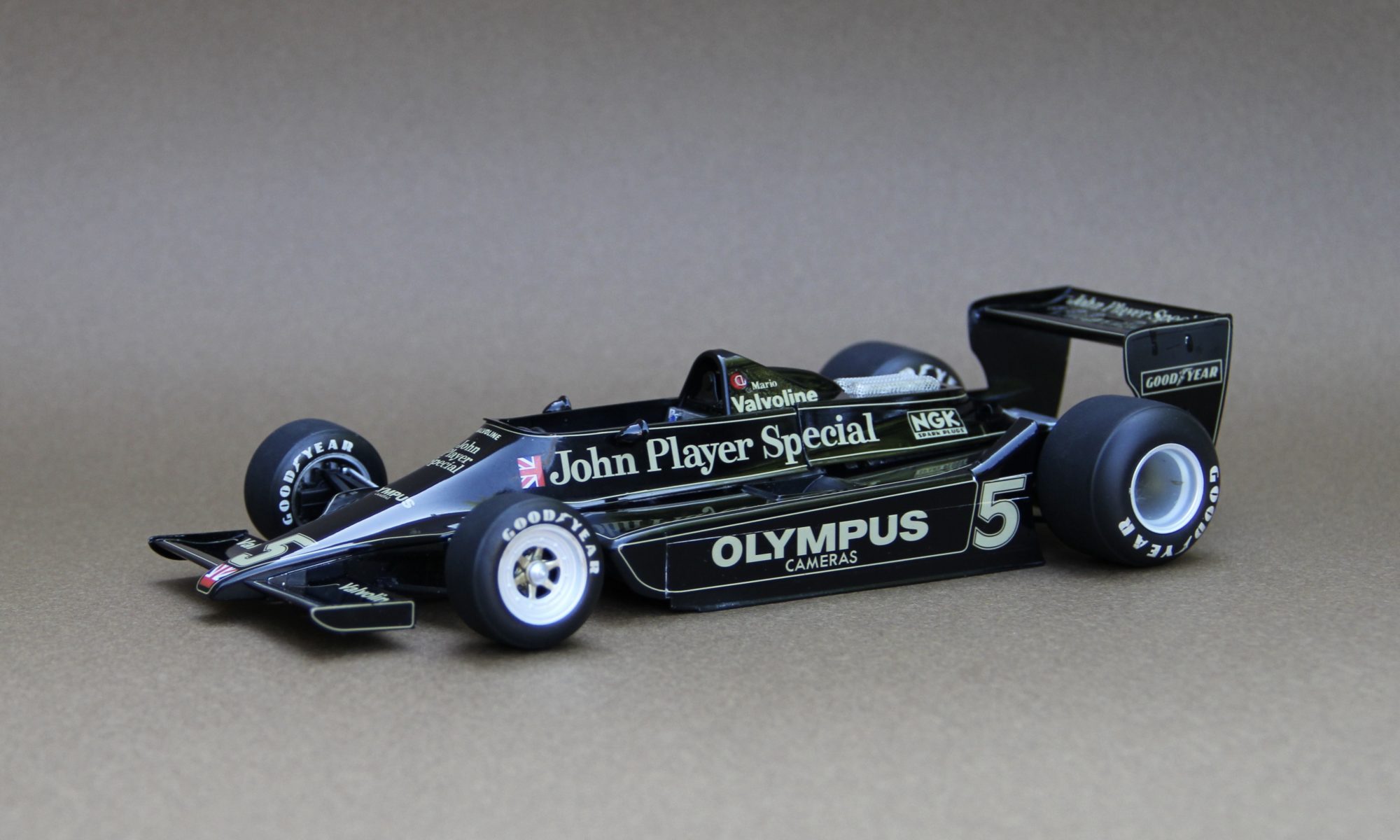 タミヤ 1/20 ロータス79（1978年イギリスGP） – 模型製作 かえる工房