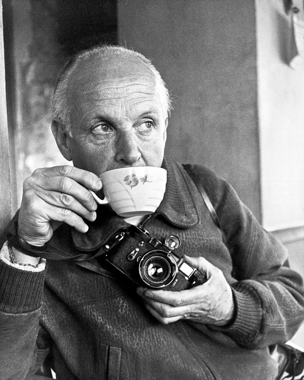 Learn Street Photography Through the Eyes of Henri Cartier-Bresson