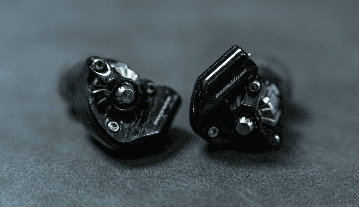 日本刀のような鋭さと精巧さ- Acoustuneのハイエンド有線イヤホン