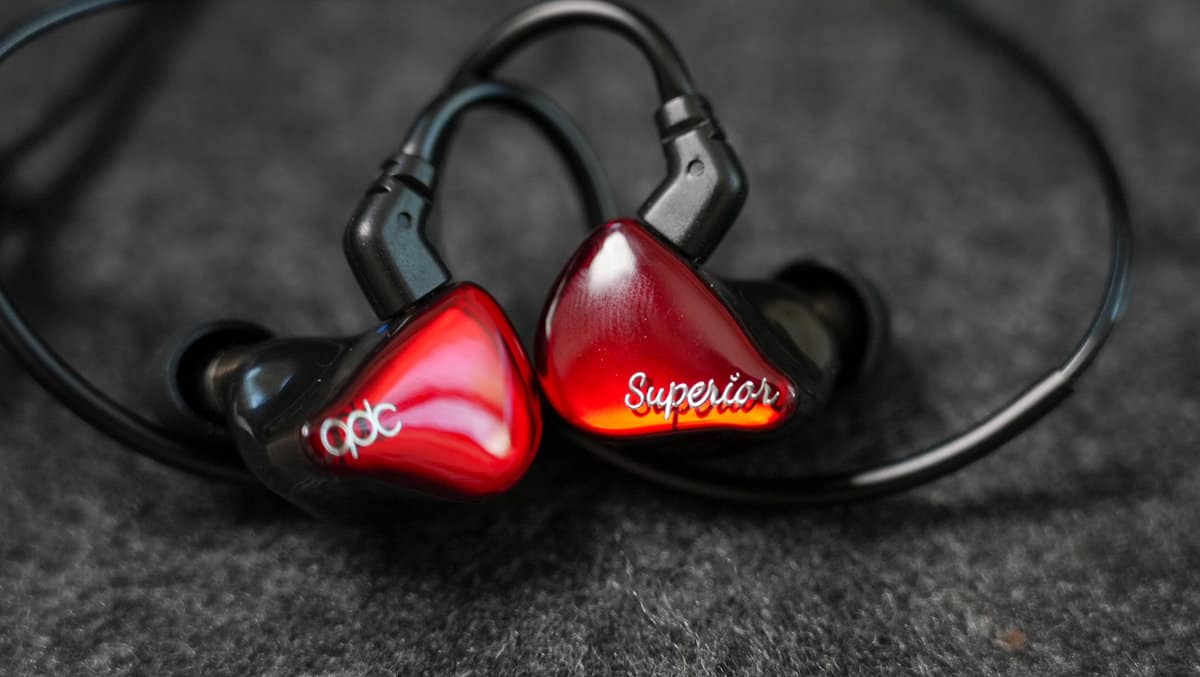 イヤホン界隈で超話題！1万円台の新星「qdc SUPERIOR」レビュー