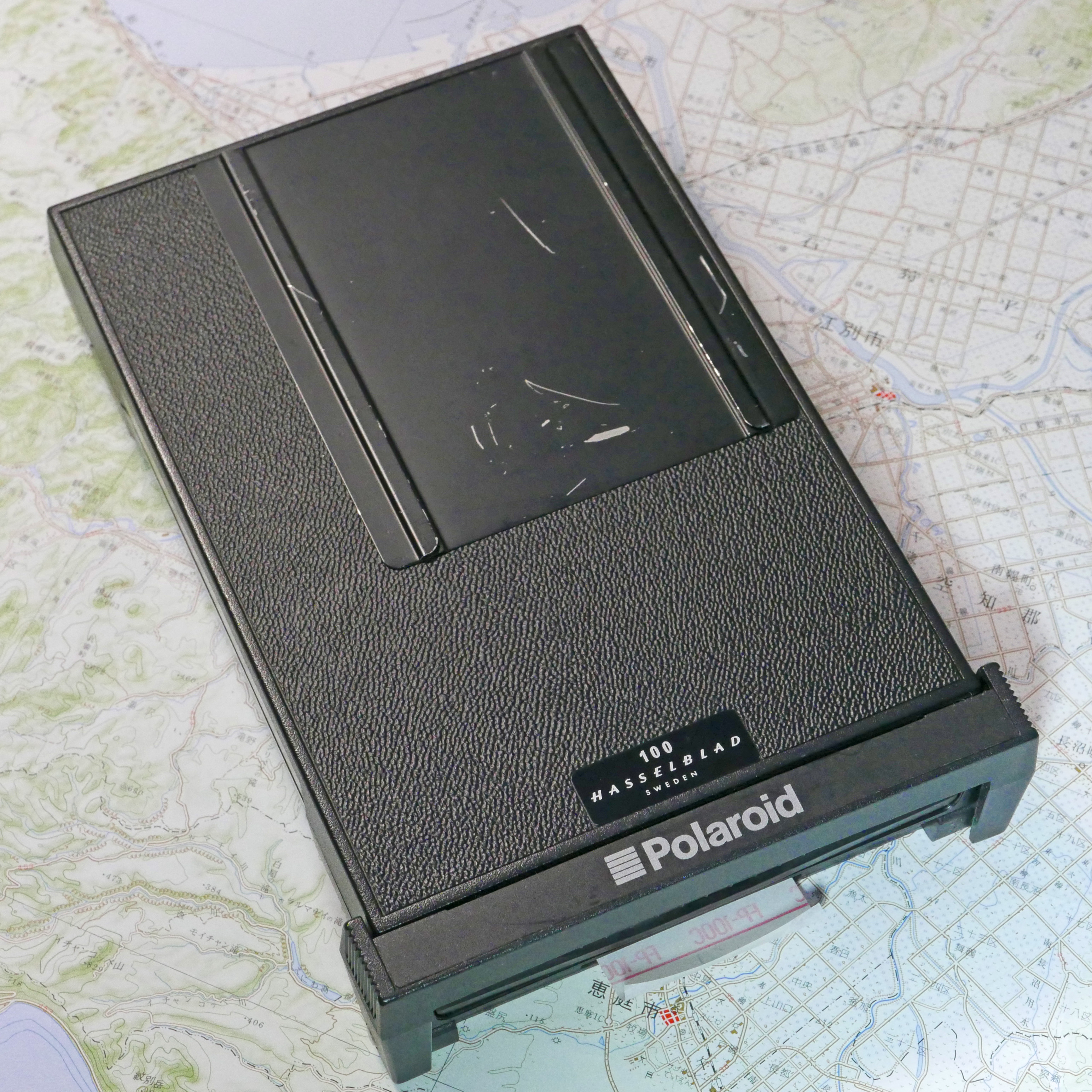 ポラプラスってハッセルブラッドのポラロイド、インスタントフィルム