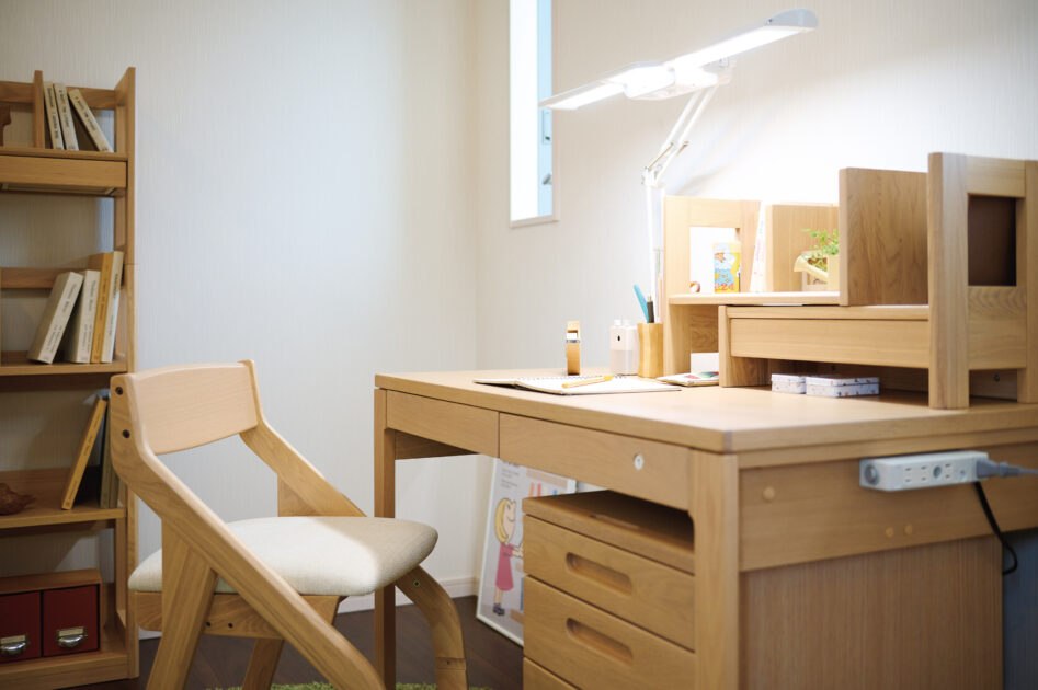 BEENO（ビーノ） | 学習机・デスクのコイズミファニテック株式会社