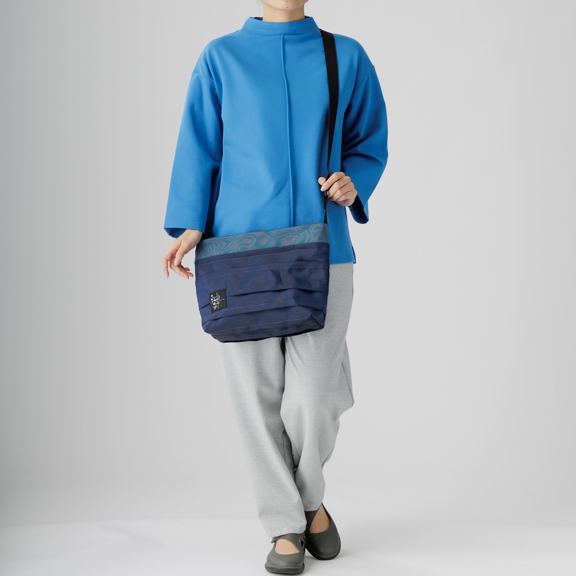 2色使いのショルダーバッグ5220-2 Series（大） | かぐらやONLINE SHOP