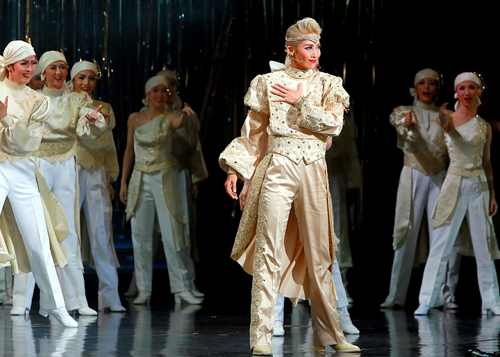 ギャラリー | 月組公演 『NOBUNAGA＜信長＞ －下天の夢－』『Forever