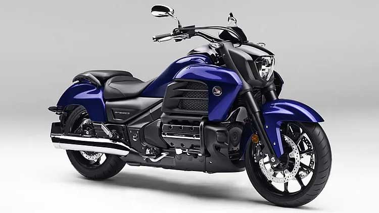 刺激的でスポーティな乗り心地！『ゴールドウイングF6C』【2024年版