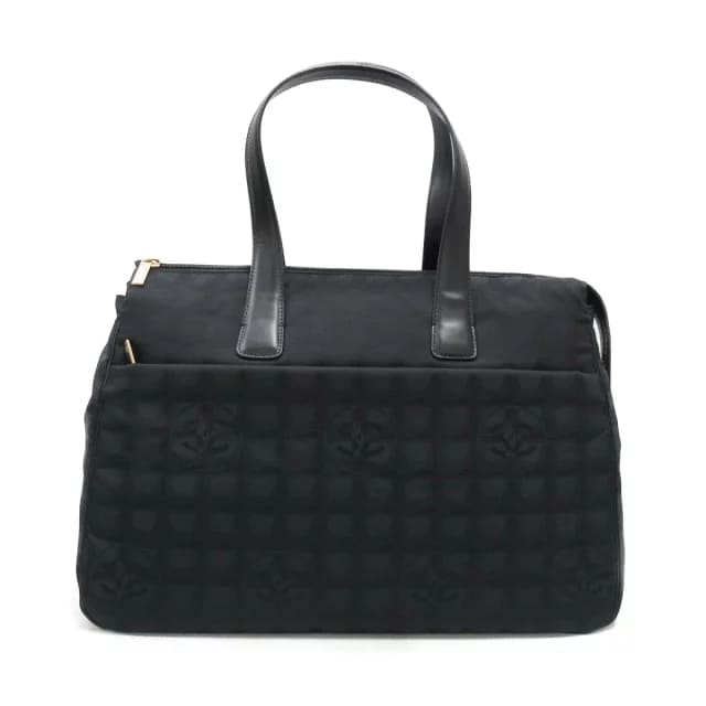 シャネル】ニュートラベルラインは今更流行遅れでダサい？定価やコーデ