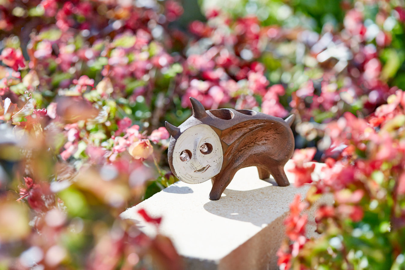 ポリストーン製塗装済完成品 犬の植木鉢｜岡本太郎｜海洋堂