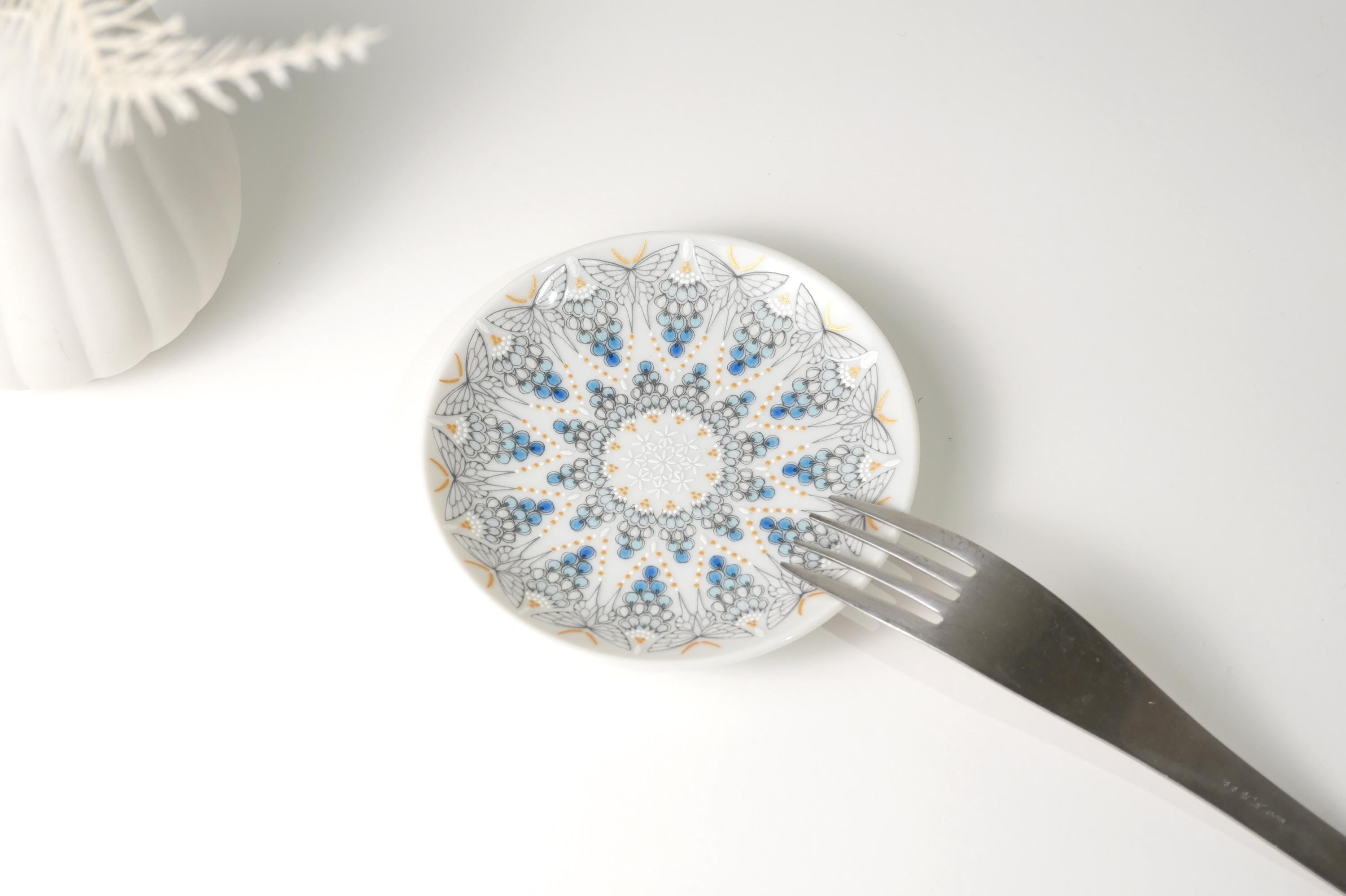 九谷アート小皿〈蝶華霞〉西野美香監修｜金彩×手描き色絵・蝶の文様