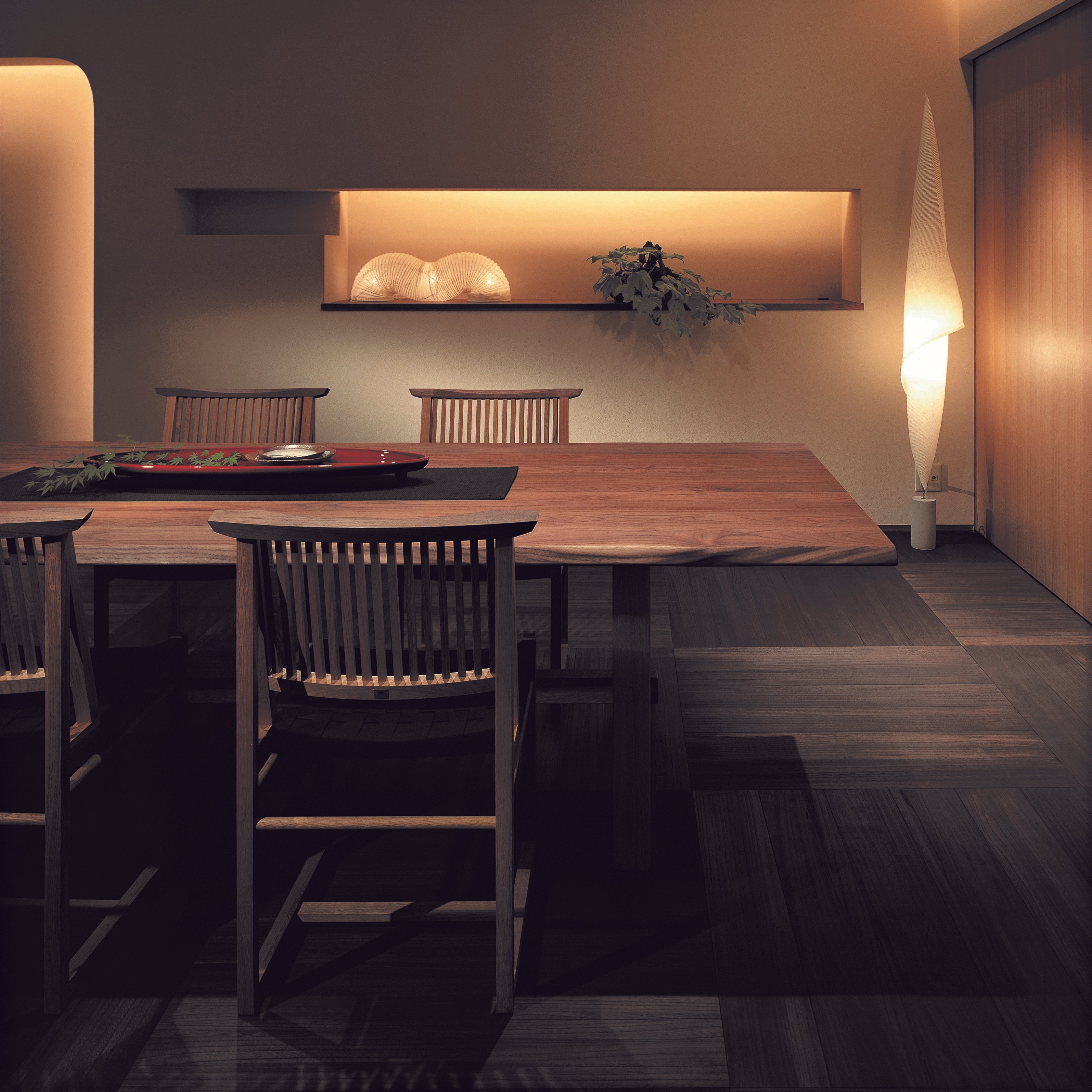 Takayama Wood Works ダイニングアームチェア W532K (張布仕様