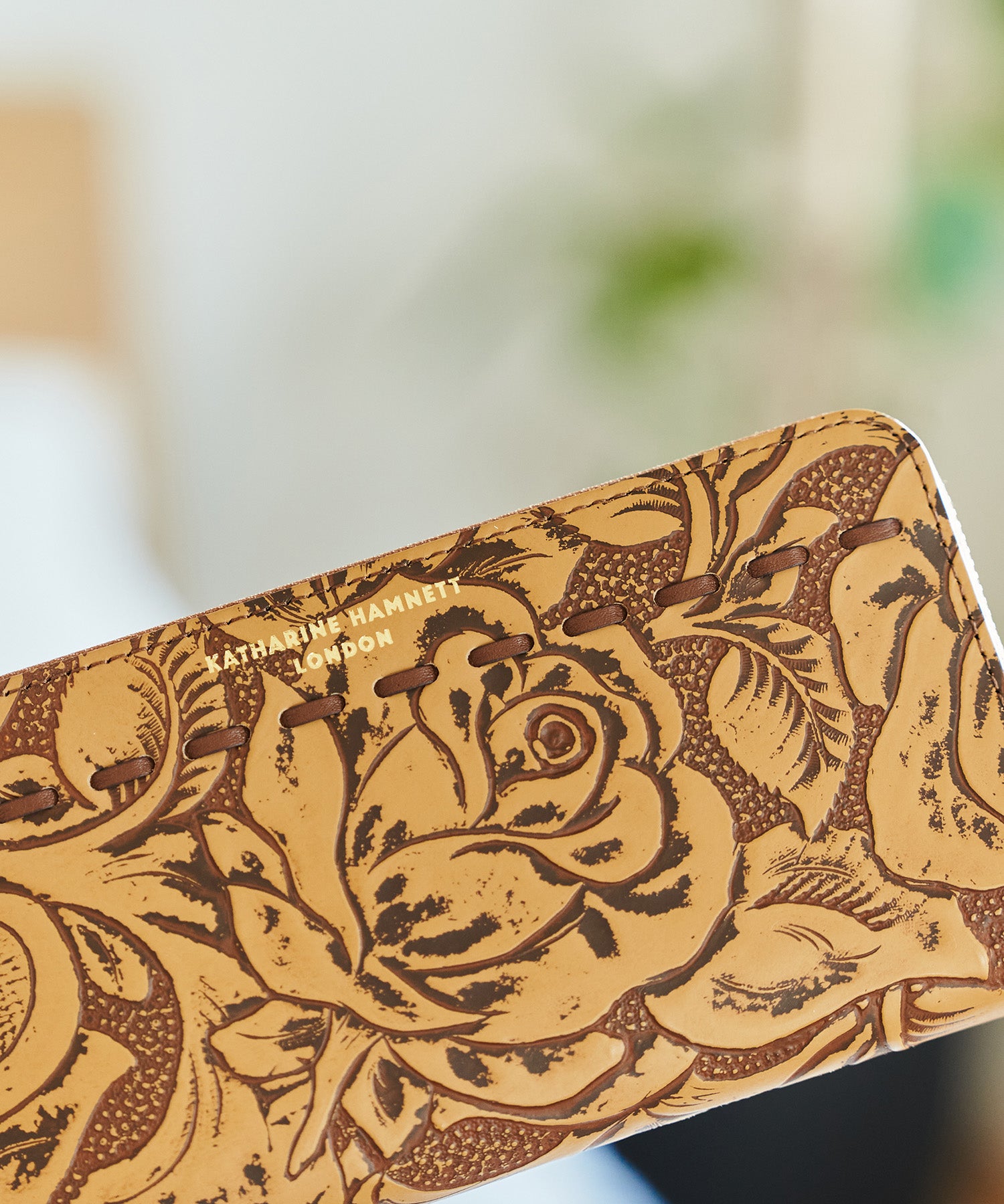 KATHARINE HAMNETT LONDON】L字ファスナーロングウォレット（K60132）