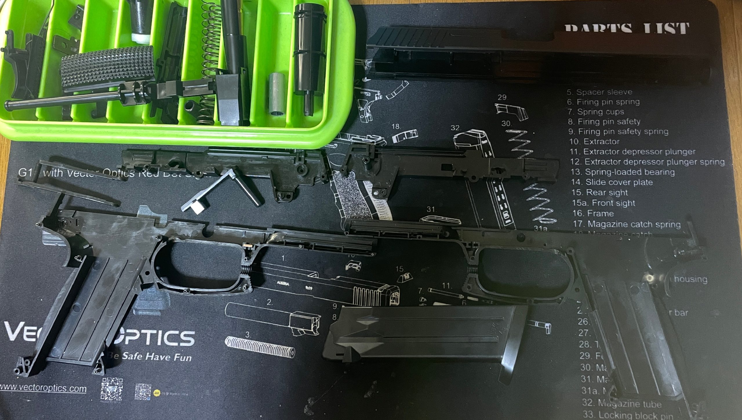 東京マルイ ソーコム MK23 HG エアコッキングハンドガン 分解と