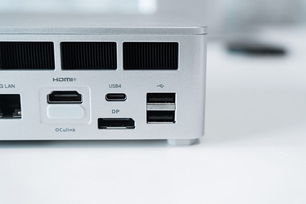 MINISFORUM UM760 Plus レビュー | 幅広い用途に対応のコスパに優れた