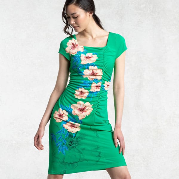 エメラルドグリーン スクウェアネックサイドギャザーワンピース– kay me