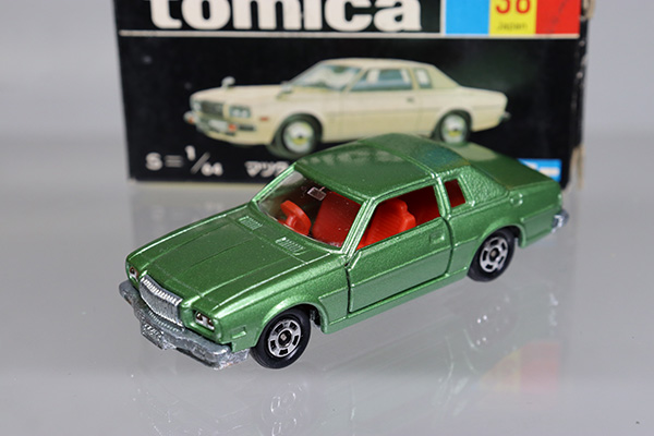 ミニカーショップ ケンボックス トミカ 黒箱☆38☆マツダコスモL