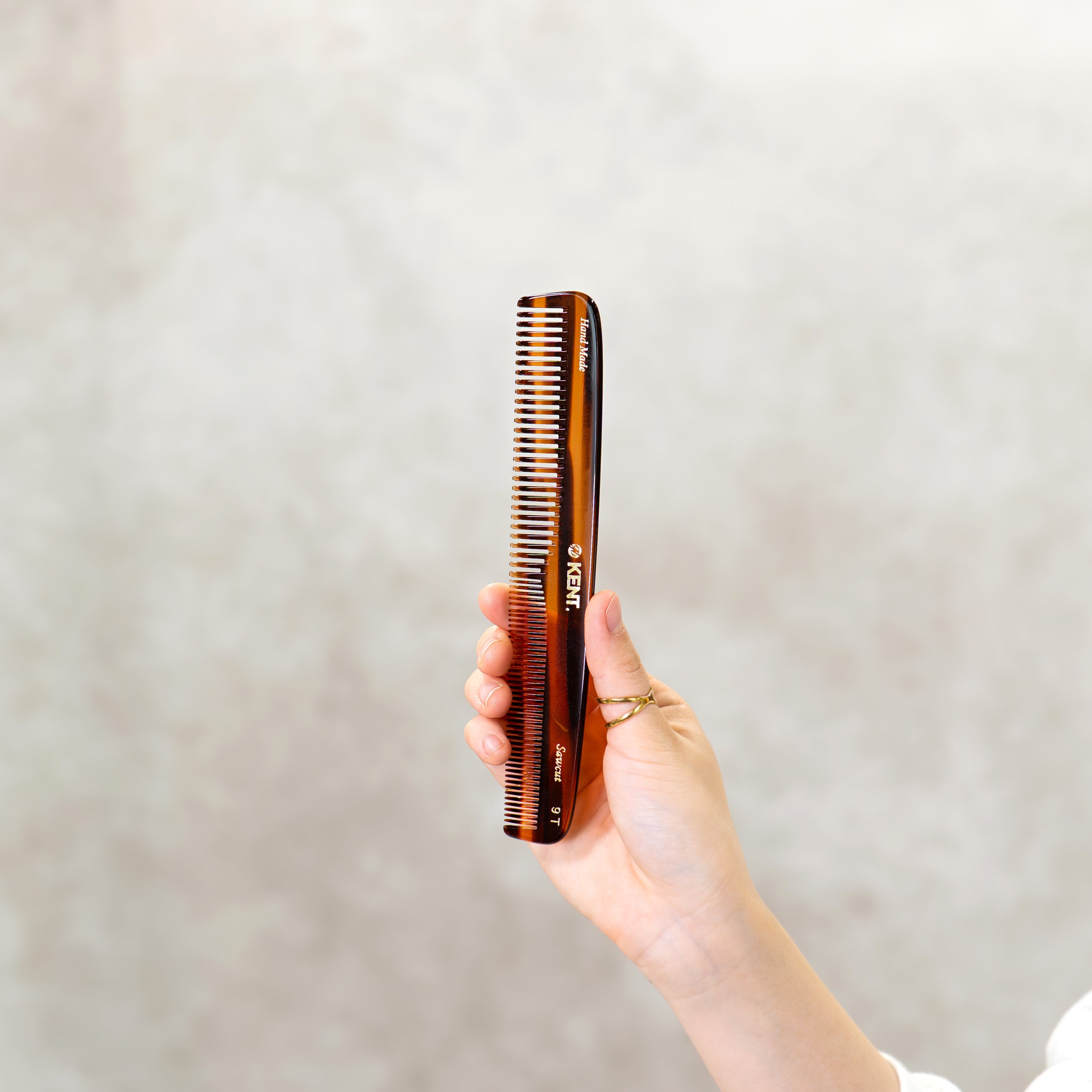 GB KENT 公式】ヘアコーム・くしの特長 - 英国王室御用達の高級