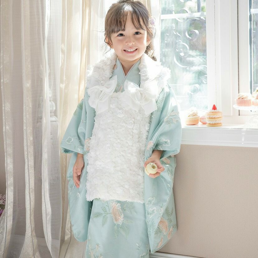 送料無料【雛祭りセール目玉】花柄刺繍チュールレース着物とバラ生地