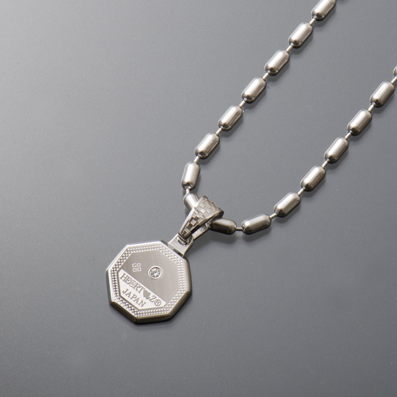 グッドハーツネックレス メタリック八角形 – 人・商品・サービスを通じ