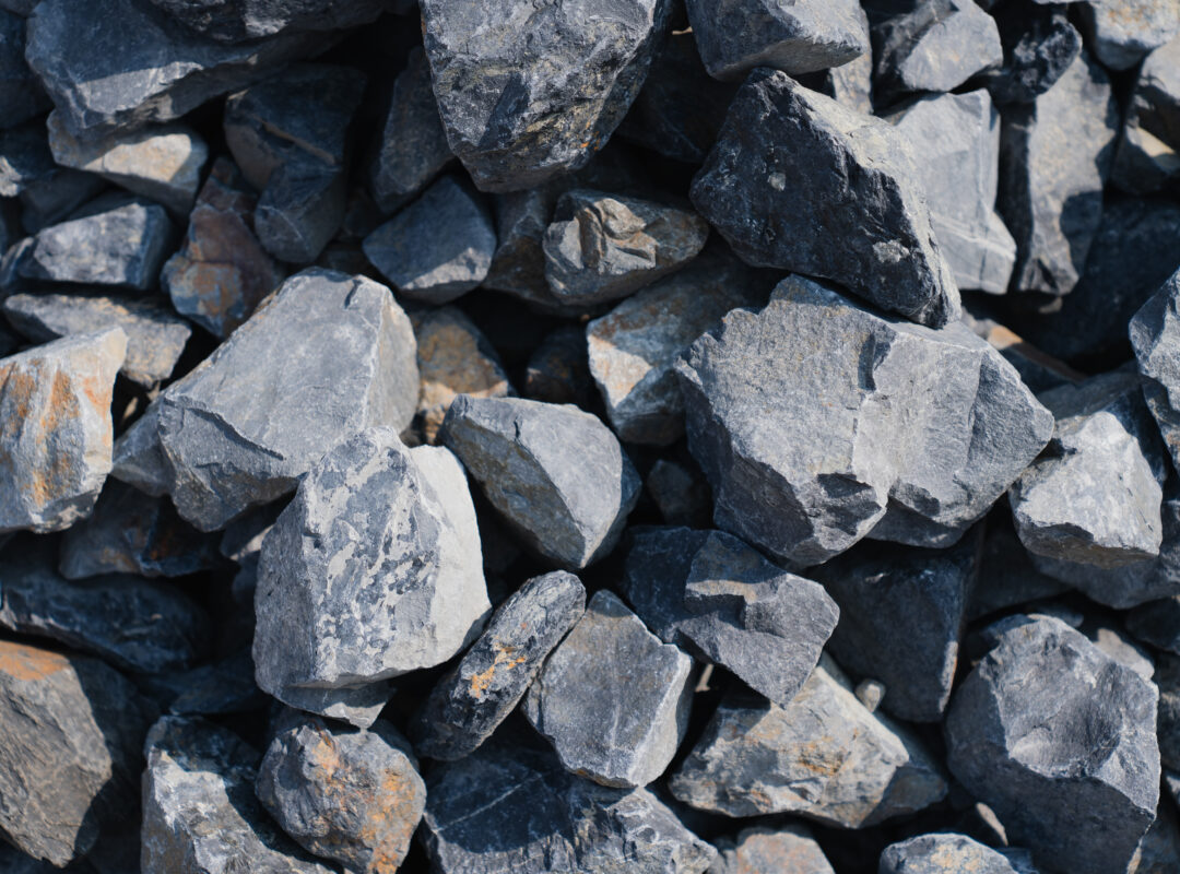 黒割栗石・黒系(50×150) | 有限会社木村政商会