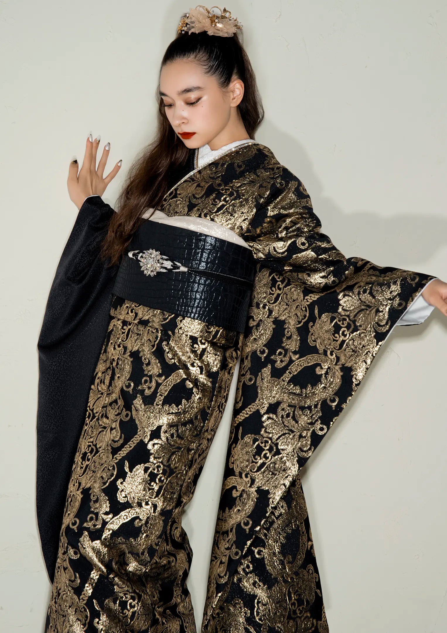 振袖ネットレンタル： 黒と金の迫力】気高い私の一着/F-WK1 – kimono
