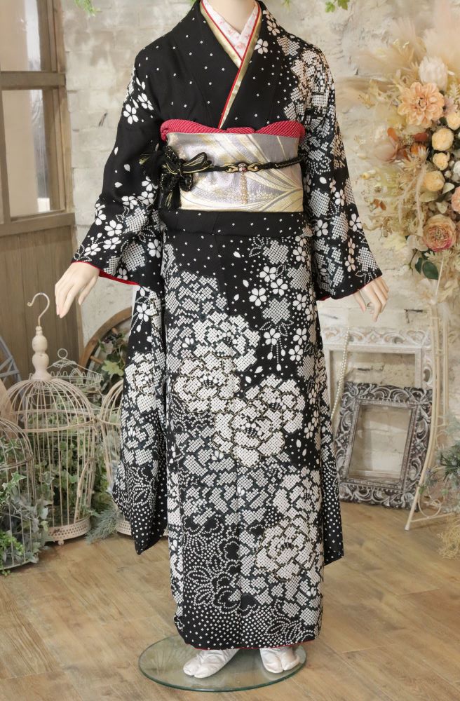 今週のイチオシ!絞りが上品な黒振袖コーディネートをご紹介♪東松山店