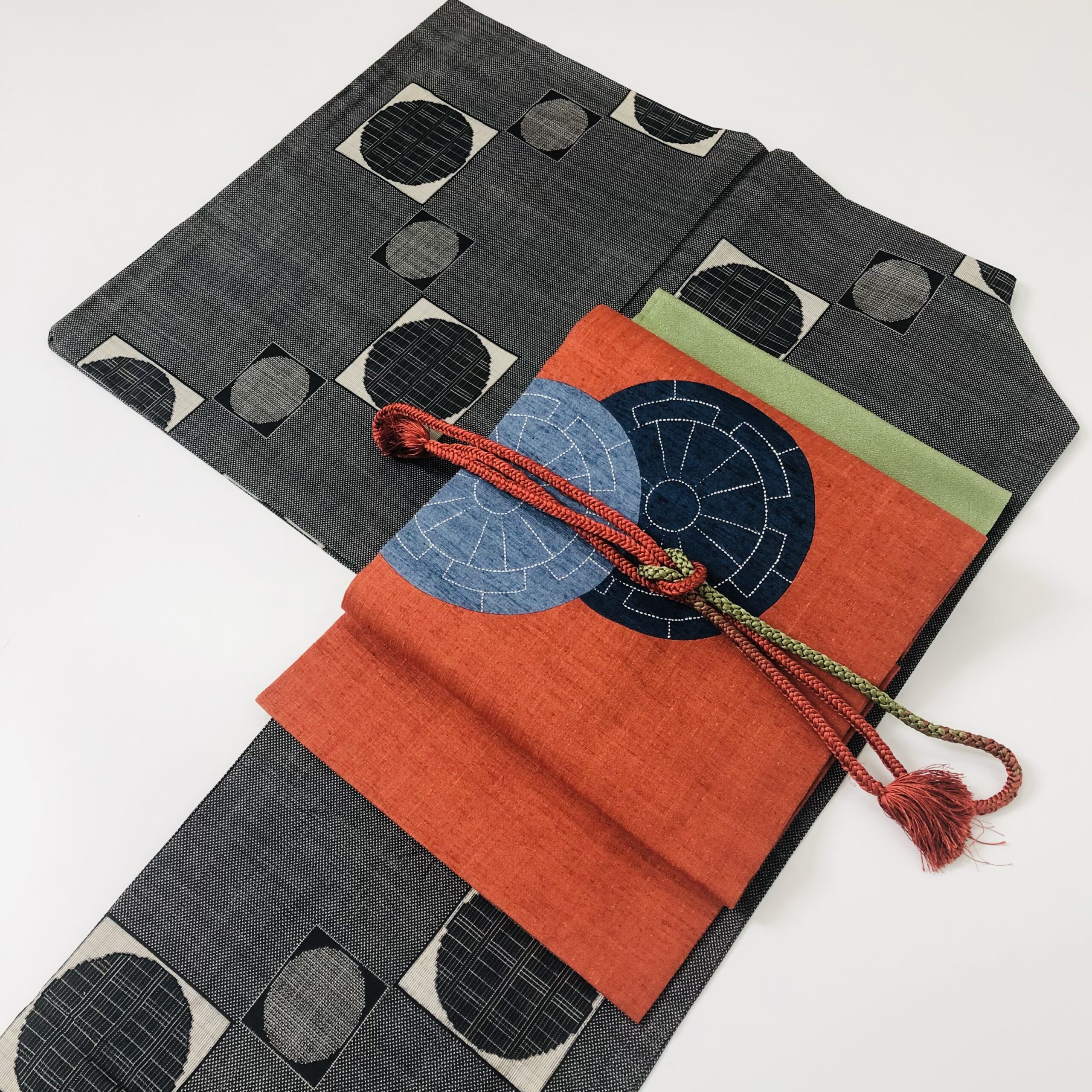 大島紬 現代柄 小紋 | 着物サブスクkirara