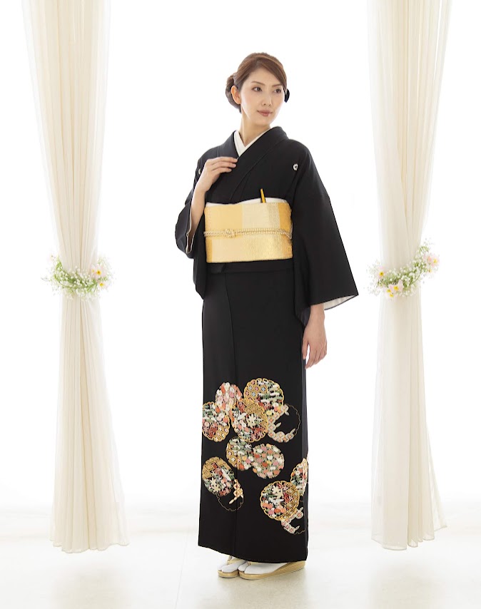 0263T 黒留袖 刺しゅう 銀座本店在庫 | KIMONO TOKYO TOSHIE
