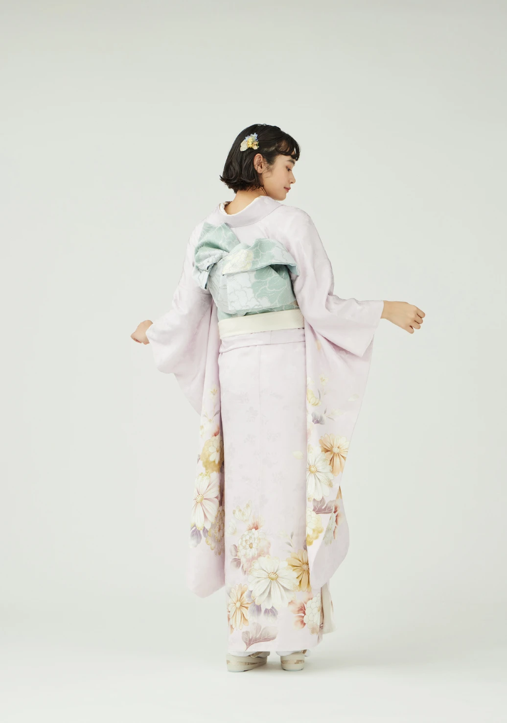 振袖／香る菊花／淡ピンク | 振袖レンタル·購入や成人式の着付けは