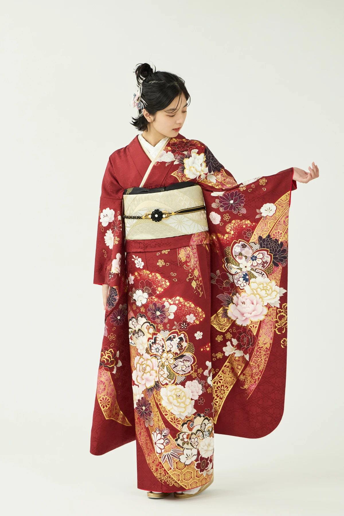 振袖／菊波雲雅／赤 | 振袖レンタル·購入や成人式の着付けは「きもの