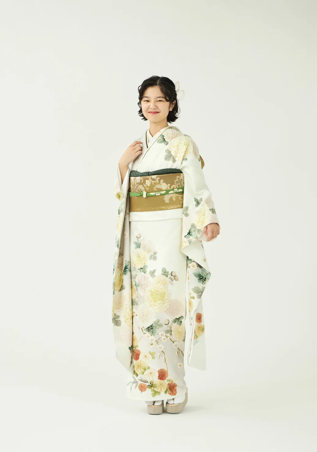 振袖／六花の菊／月白 | 振袖レンタル·購入や成人式の着付けは「きもの