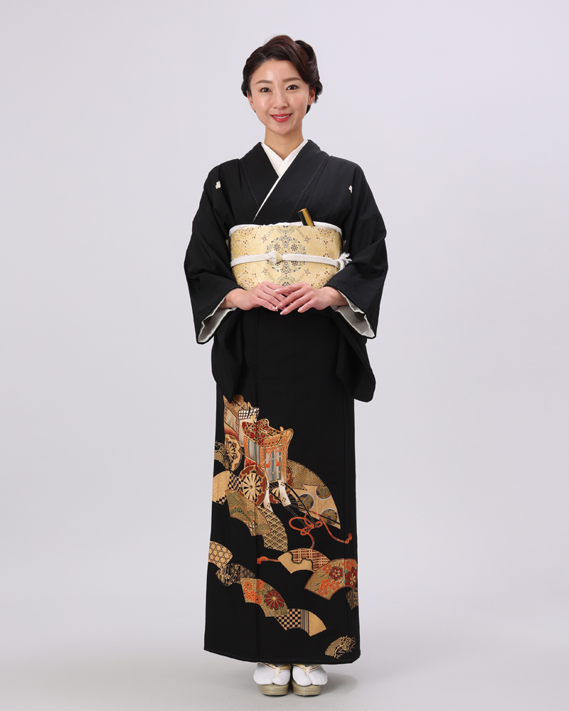 黒留袖 | 正絹 扇面と御所車 | 着物ネット通販・宅配レンタルのきもの遊美