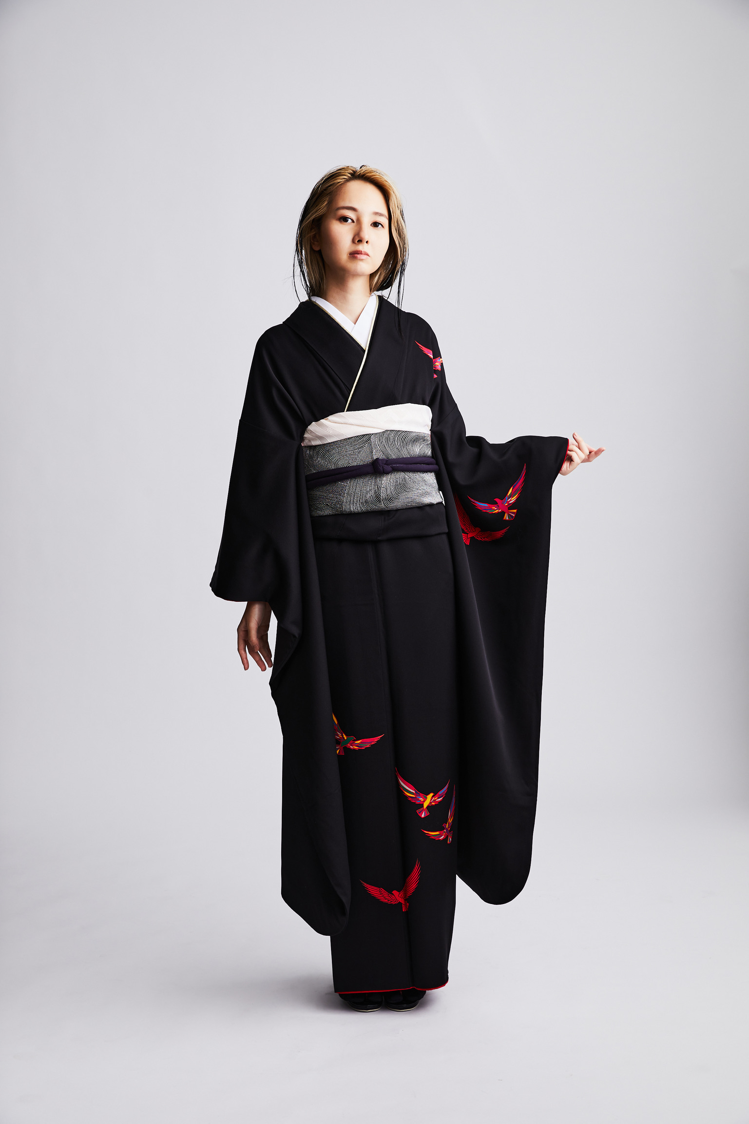 作家斉藤三才の黒無地振袖 | レンタル七五三着物・振袖 TAO