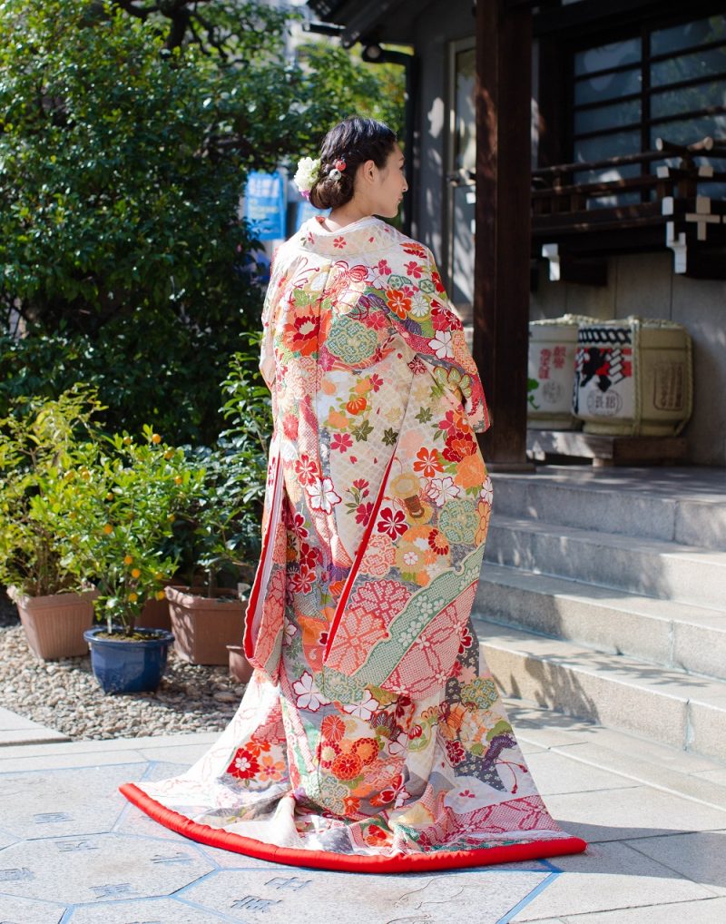 職人の技術が詰まった豪華な唐織の色打掛5選 | 京都/タガヤ和婚礼