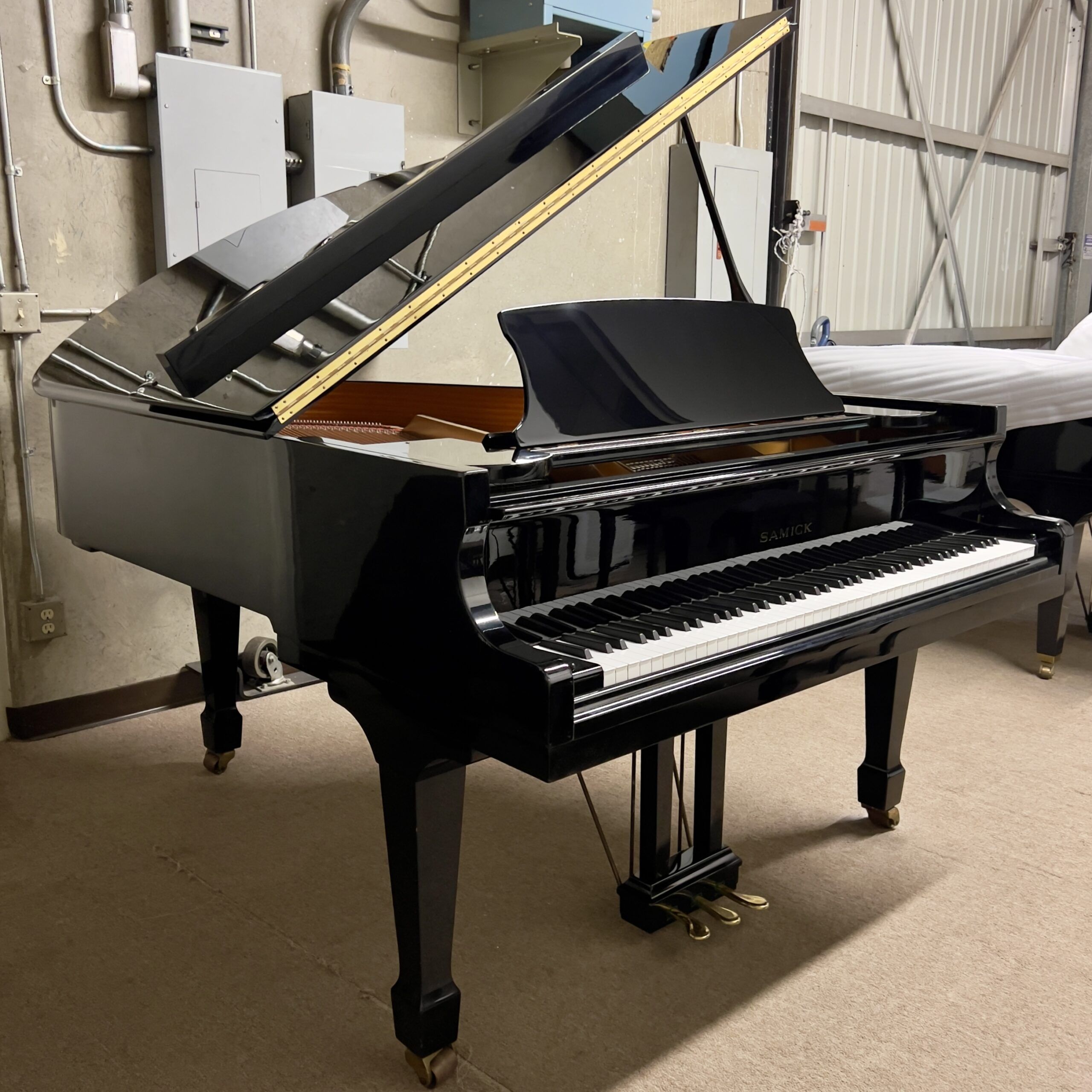 Samick SG-185 Grand Piano Ebony Polish - Kim's Piano