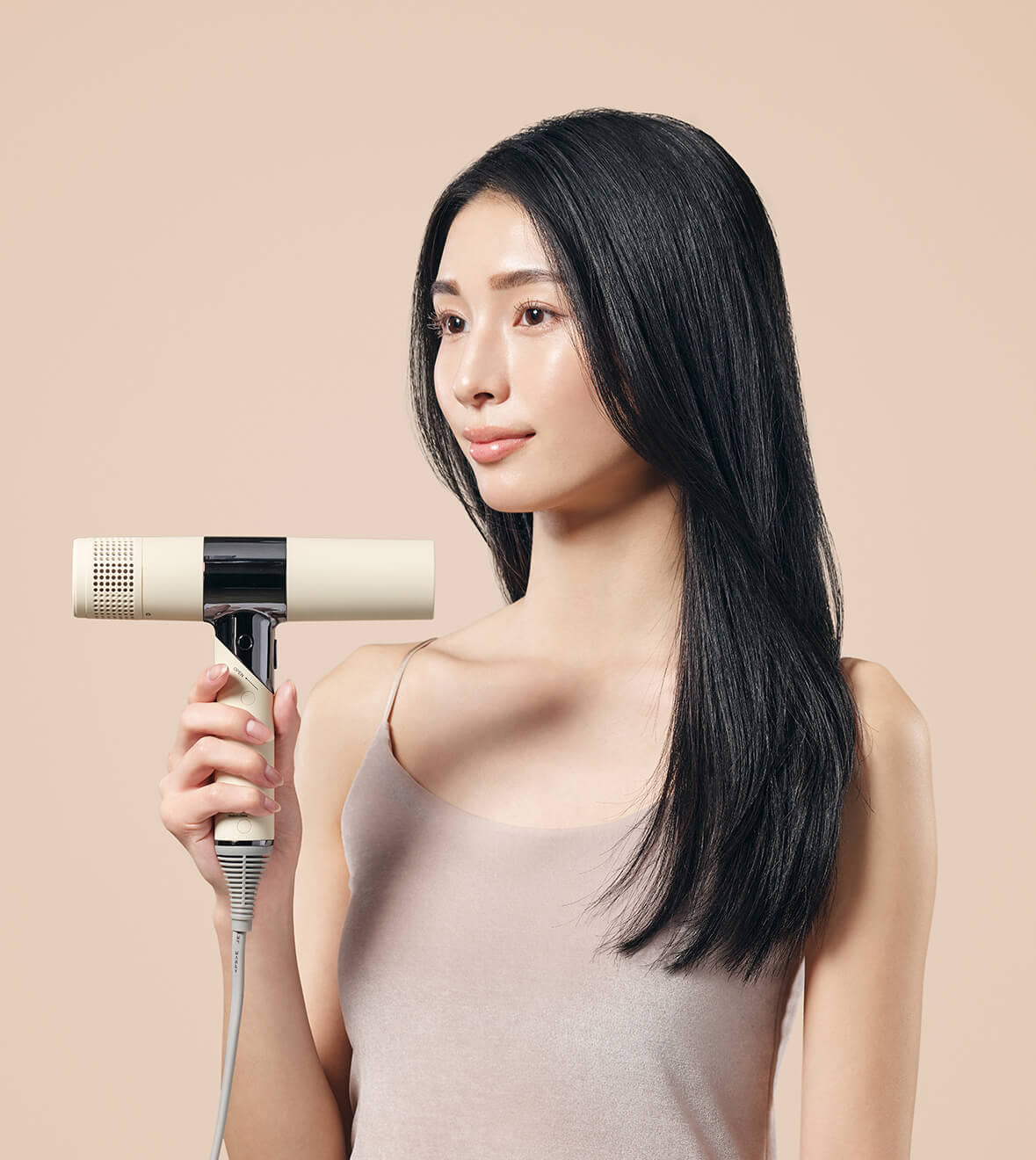 KINUJO Hair Dryer｜超軽量＆速乾ドライヤー。KINUJOヘアドライヤーの
