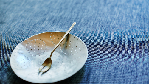 vol.60 川地あや香さん -道具とお菓子とお皿と。 暮らしから生まれた