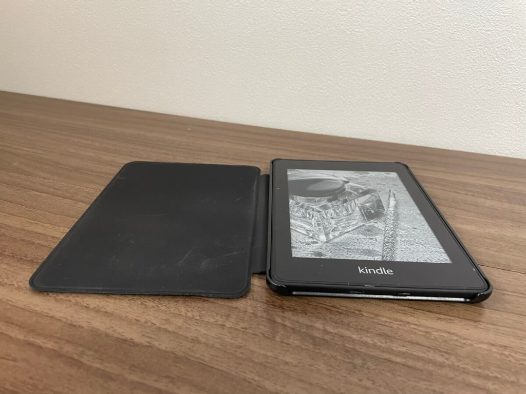 Kindle Paperwhite（第10世代）をレビュー！寝る前の読書に最適なデバイス