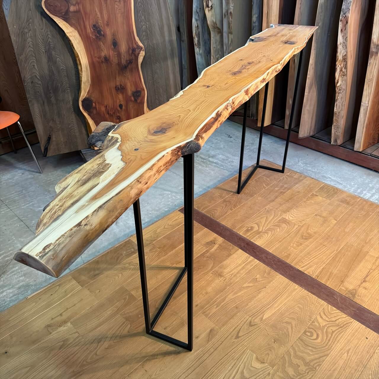 一枚板を「コンソールテーブル」の天板にいかが？ お客様の活用例と