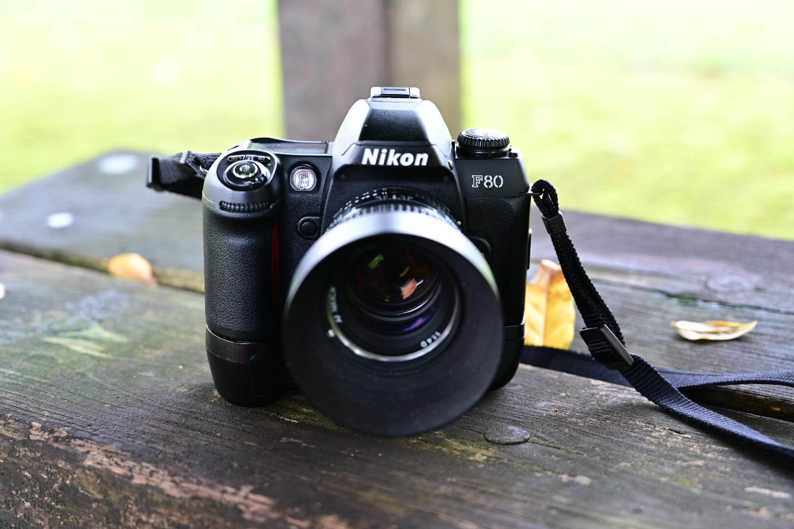 Nikon F80 sがやってきた。その理由と魅力みたいのもの。｜記憶カメラ