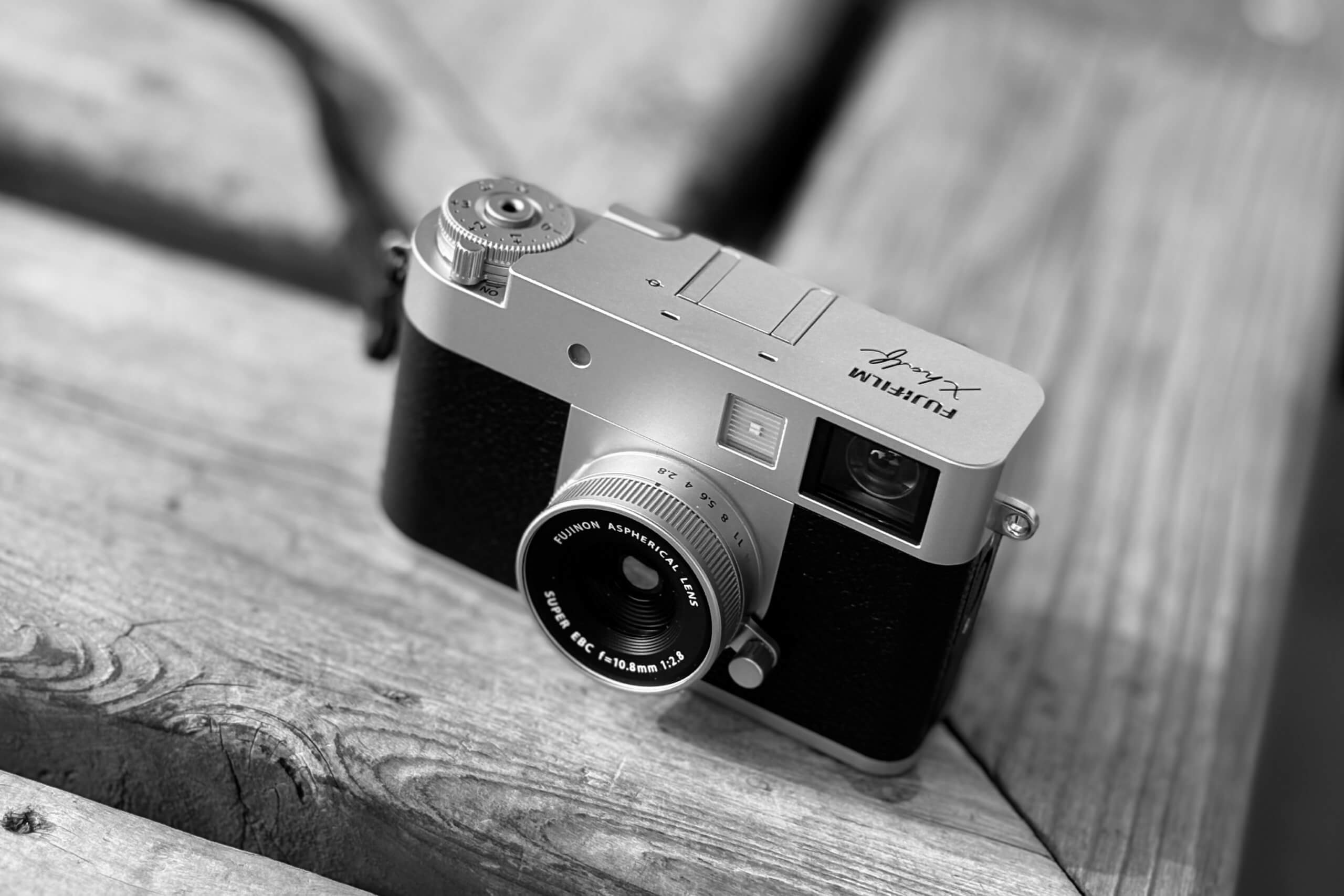 いかにも「写真機」なカメラに、つい惹かれてしまうのであった。｜記憶