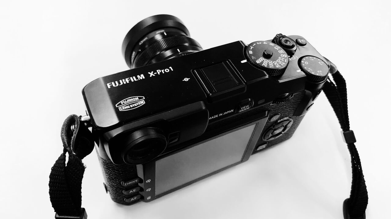 何年かぶりにFUJIFILM X-Pro1を街撮りスナップへ連れ出してみる。〈街