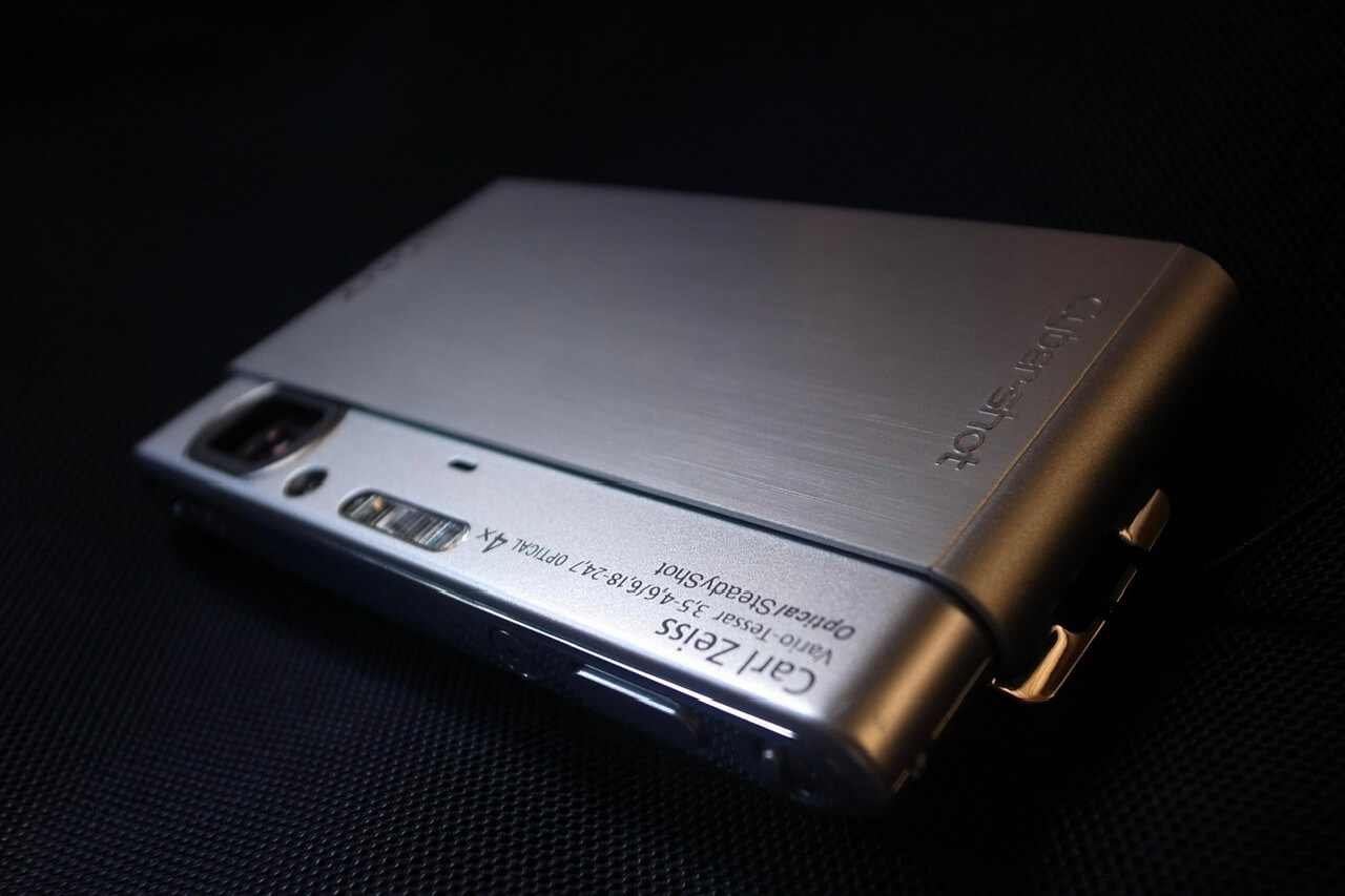 古くて新しいオールドコンデジ SONY Cyber-shot DSC T77がやって来たぜ