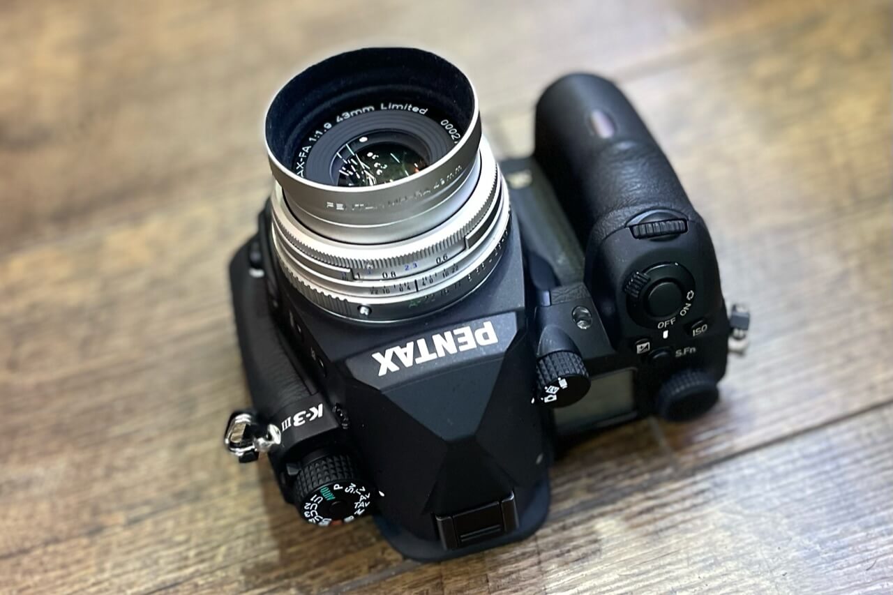 シルバーのsmc PENTAX-FA 43mm f1.9 Limitedがやって来たぜ。メリー