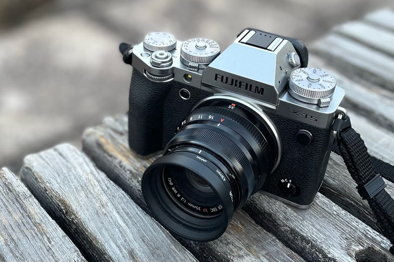 X-T5にXF 35mm f2 R WRを合わせたら、劇的に軽かった。｜記憶カメラ