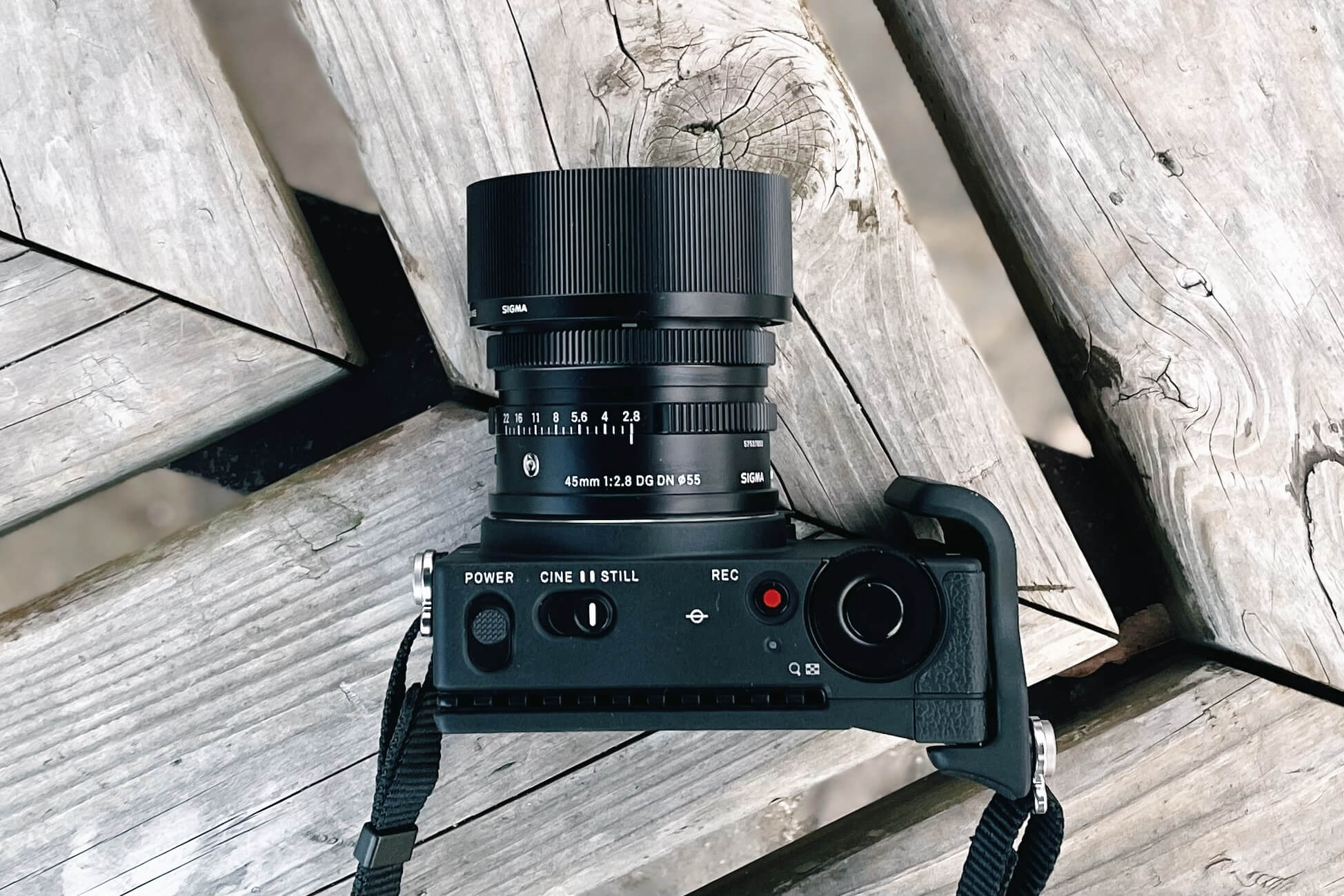 僕には完全に当たりだった、SIGMA fpとキットレンズ。｜記憶カメラ