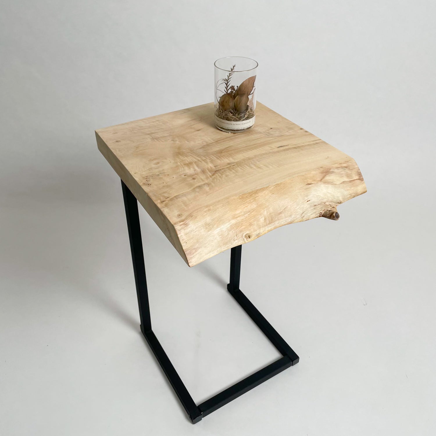 鬼童銘木】No.1129 一枚板ポプラサイドテーブル – 【公式】鬼童銘木