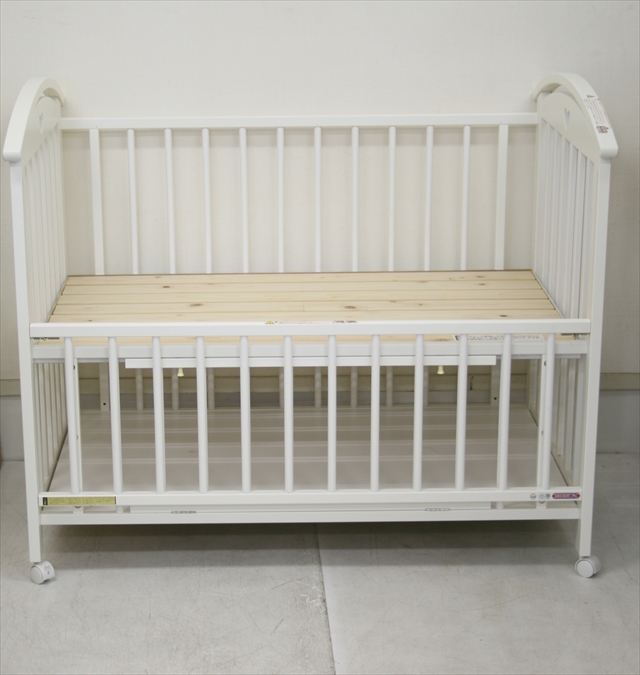 A型ファミーユ ホワイト 白 サワベビー製ベビーベッド 000GGO | キッズ