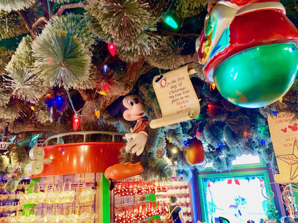 3428.昔の海外ディズニーワールド サンタピンリストクリスマス