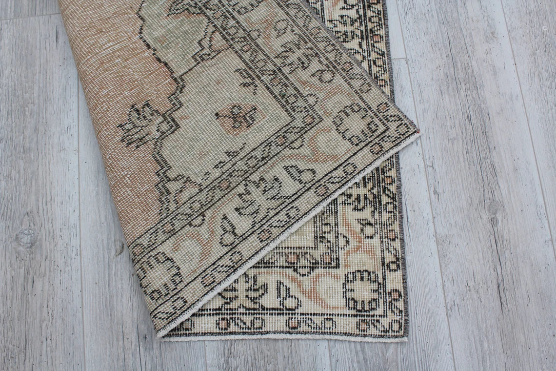 Vintage Turkish Rug - 37.5