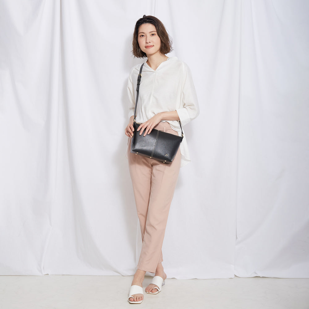 牛革ショルダーバッグ U-107 – バッグのキタムラK2公式サイト